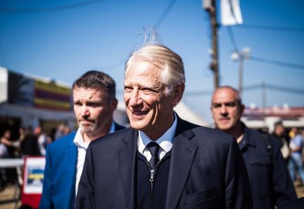 Dominique de Villepin fonde un nouveau parti nommé La France humaniste.