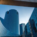 Évolution du secteur bancaire : panorama des banques les plus compétitives en 2025 face à un ralentissement de l'économie française selon l'Insee.