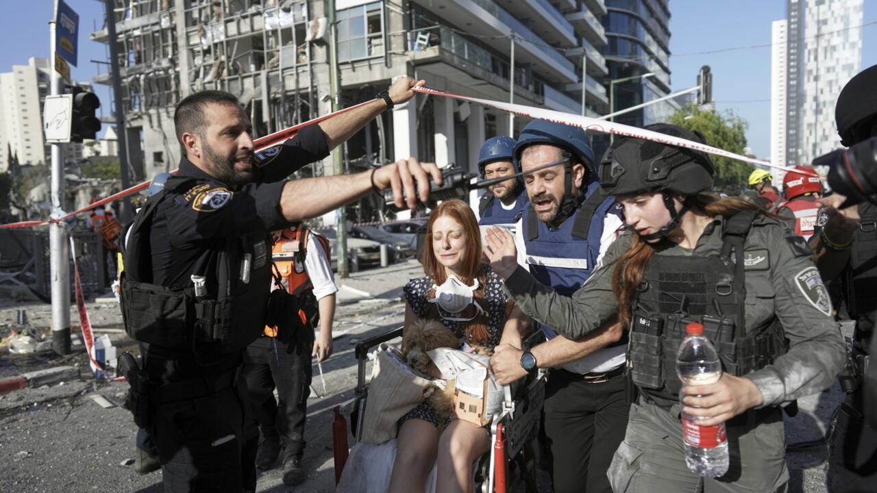 🔴 En direct : explosions signalées à Tel-Aviv et Jérusalem, Donald Trump suscite l'incertitude, le Pakistan prêt à réagir.