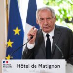 François Bayrou dément avoir organisé des « longs apéros » à Matignon.