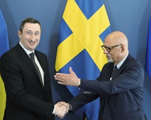 Guerre en Ukraine : Le vice-Premier ministre, proche de Zelensky, s'exprime sur son implication dans une affaire controversée.