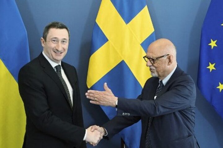 Guerre en Ukraine : Le vice-Premier ministre, proche de Zelensky, s'exprime sur son implication dans une affaire controversée.