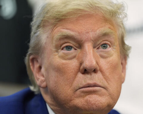 Guerre Israël-Iran : Donald Trump maintient son incertitude concernant une intervention américaine et la Chine affirme que "Washington alimente la machine...