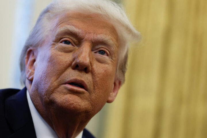 Guerre Israël-Iran : Trump demande une capitulation inconditionnelle de Téhéran alors que les marchés manifestent de l'inquiétude.