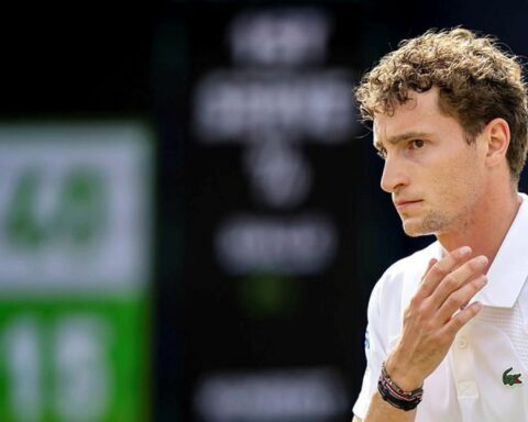 Humbert s'incline dès le début face à Shapovalov.