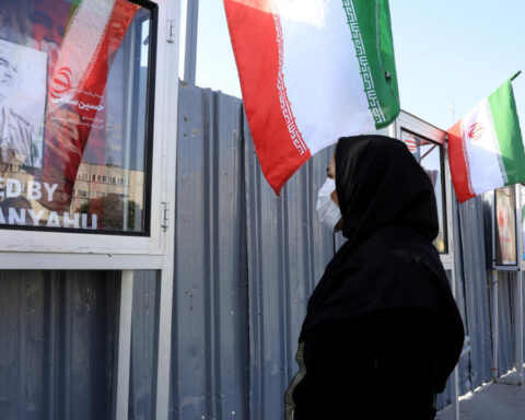 Iran : alors que le conflit avec Israël s'intensifie, la répression se renforce sous prétexte de "lutte contre l'espionnage" selon les révélations des images satellites.