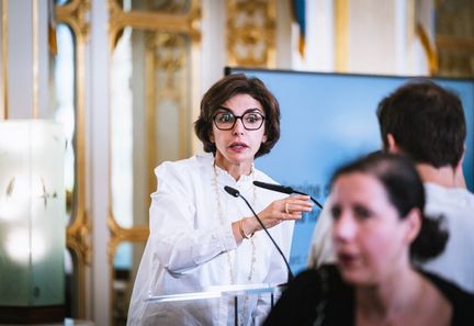 La CGT spectacle demande la démission de la ministre de la Culture, Rachida Dati.