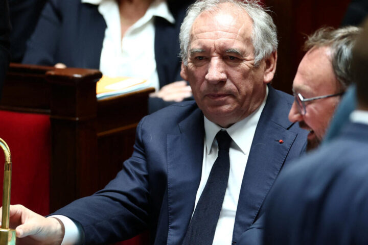 La guerre Iran-Israël discutée à l'Assemblée : François Bayrou soutient la position de la France après les frappes israélo-américaines.