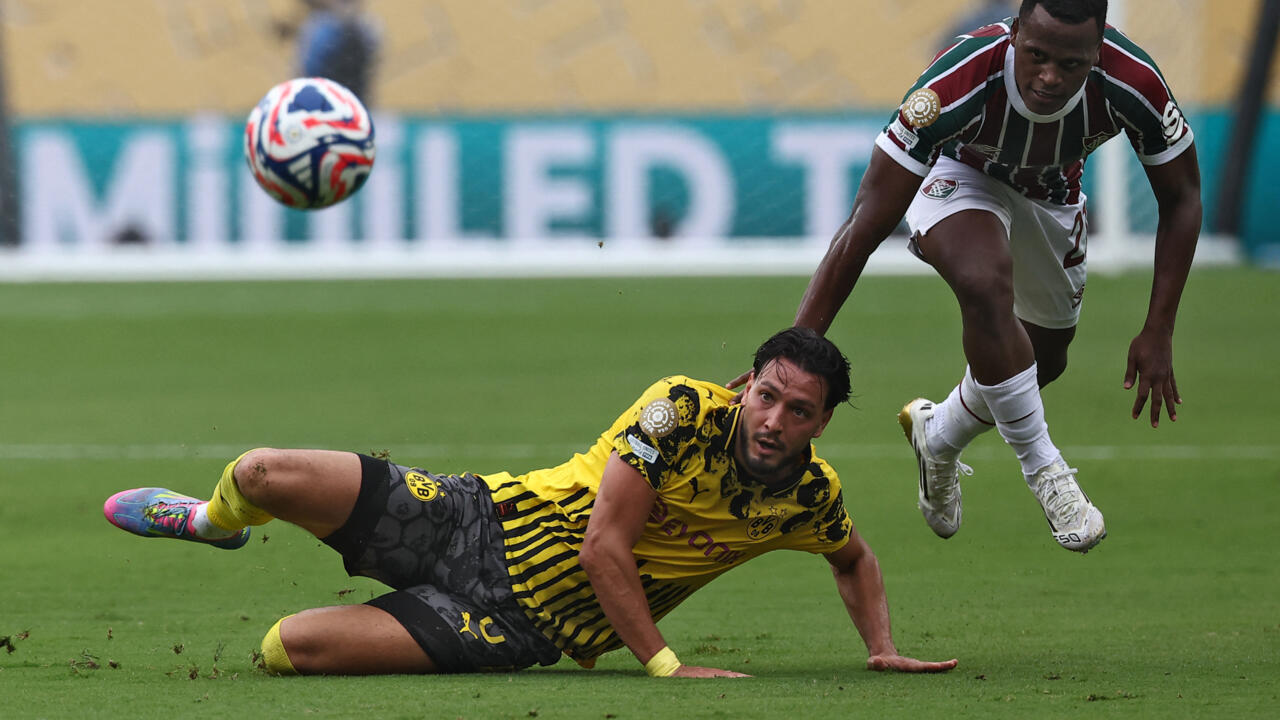Le Borussia Dortmund entame sa Coupe du monde des clubs avec un match nul contre Fluminense suite au décès de Bernard Lacombe, légende du football.