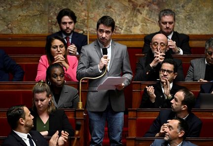 Le député LFI Andy Kerbrat, reconnu pour avoir acheté de la drogue, prépare son retour à l'Assemblée.