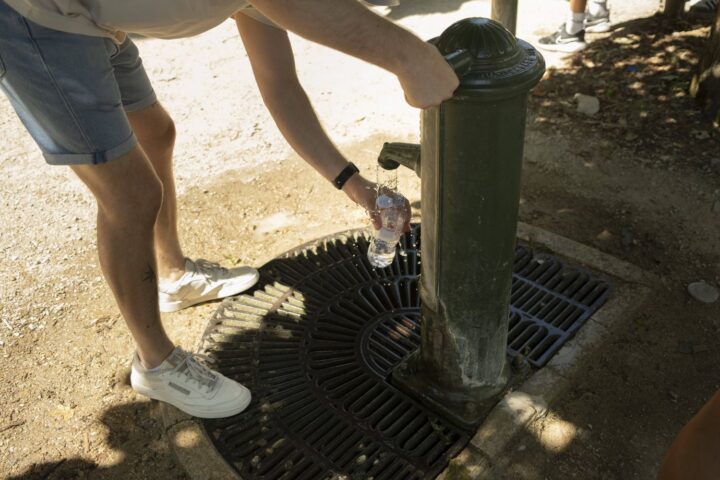 Le Rhône et l’Isère placés en vigilance orange mardi, des températures élevées attendues dans le Sud.