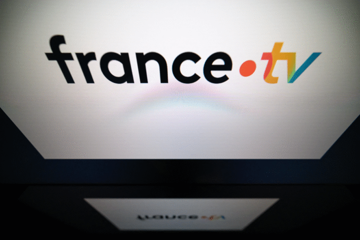 Panne majeure chez France Télévisions : la chaîne franceinfo suspend ses émissions en direct