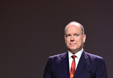 Philippe Mettoux renonce à son poste de chef du gouvernement de Monaco après sa nomination par le prince Albert II en raison de manifestations.