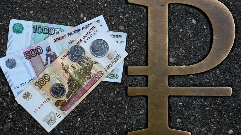 Plus de 9 milliards de dollars de transactions en 5 mois : découverte d'A7A5, le stablecoin russe permettant de contourner les sanctions.