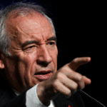 Réforme des retraites : incitations pour les seniors et prolongation des discussions, les efforts de François Bayrou pour relancer le conclave.