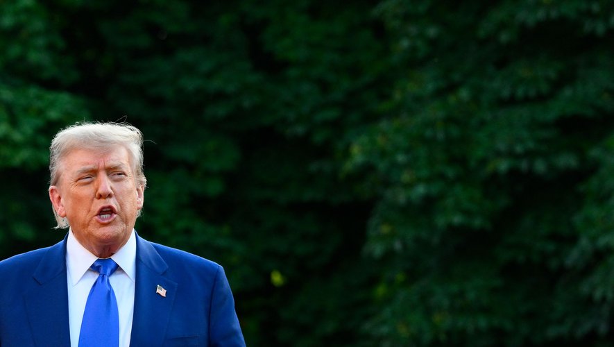 VIDÉO. Donald Trump déclare "Je n’ai pas besoin d’aide" en remettant en question Vladimir Poutine à propos de l'Iran.