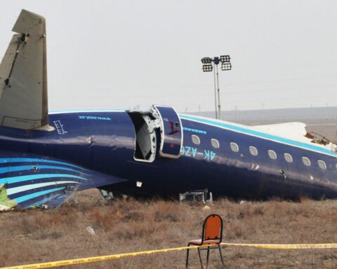 Bakou prépare des poursuites internationales contre la Russie après le crash d’un avion civil