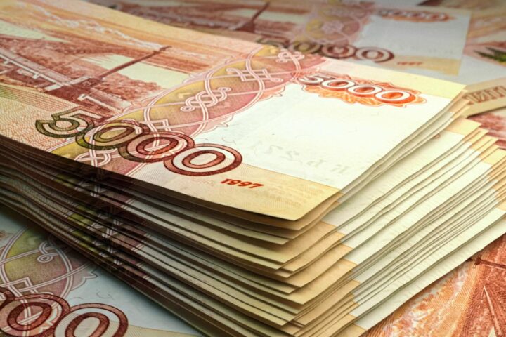 La Russie envisage une baisse de son taux directeur face aux pressions économiques croissantes
