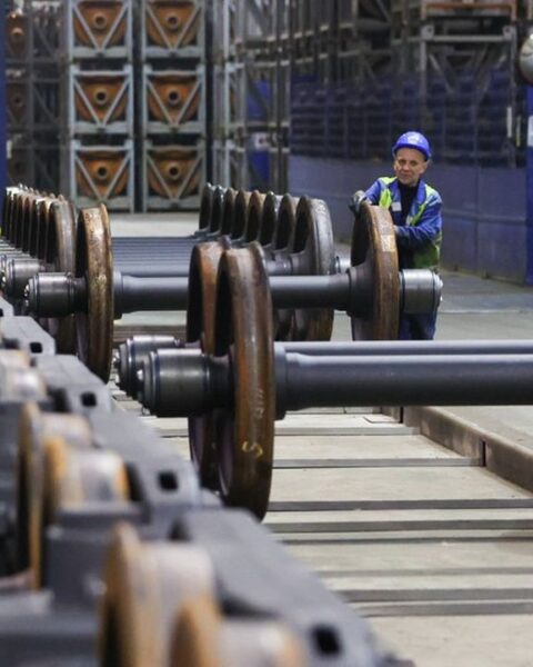 Les plus grands sites industriels russes basculent vers une semaine de travail réduite face à la crise
