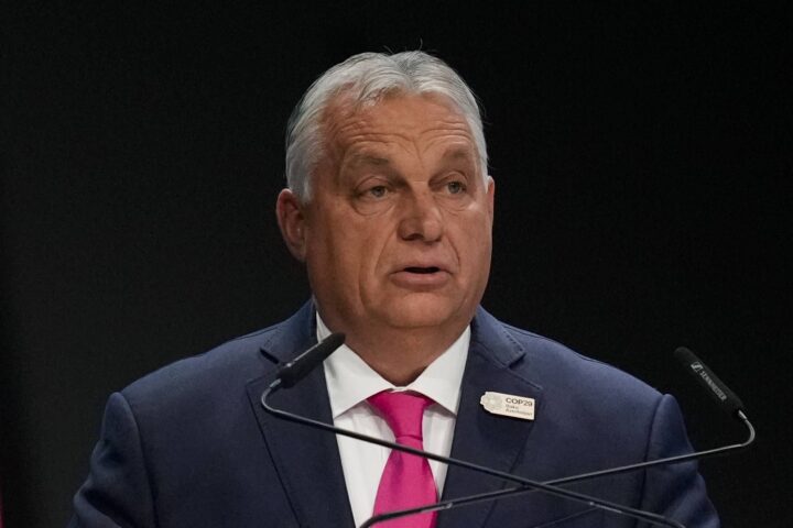 Orban accusé de propager une provocation russe autour de l’incendie d’une église en Transcarpatie