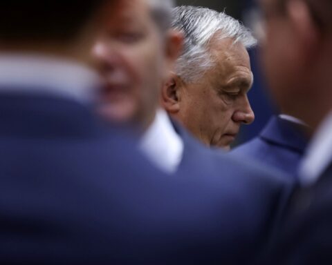 Orbán menace de bloquer le budget européen à cause de l’aide à l’Ukraine