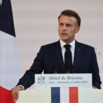 "À l'ère des prédateurs, l'inaction est inacceptable : un vocabulaire résolument martial dans le discours aux armées"
