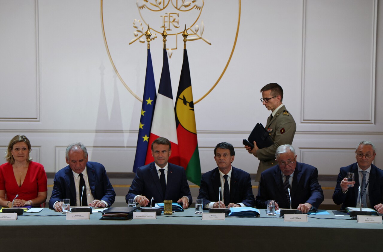Accord "historique" pour la Nouvelle-Calédonie : les enjeux de la création d'un État et de la nationalité calédonienne.