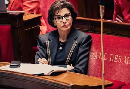 Affaire Carlos Ghosn-Rachida Dati : la ministre de la Culture mise en procès.
