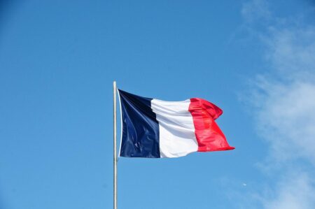 Croissance en France : la Banque de France exprime ses inquiétudes face à l'augmentation de la pauvreté actuelle.