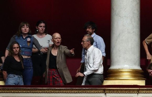 Elle exprime sa colère après l'adoption de la loi Duplomb en raison de son cancer
