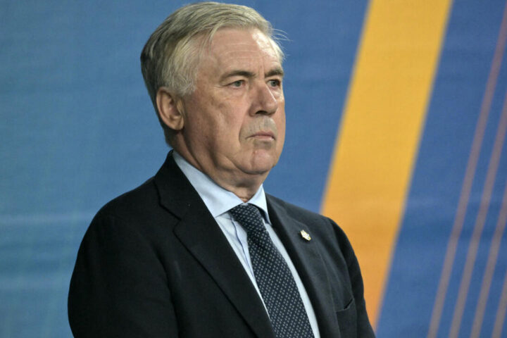 En Espagne, l'entraîneur Carlo Ancelotti condamné à un an de prison pour fraude fiscale, le match PSG - Real Madrid en direct à suivre.