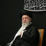 En Iran, Khamenei effectue sa première apparition publique depuis le cessez-le-feu avec Israël.