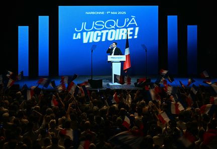 Enquête sur les prêts illégaux au RN : les dons et prêts des particuliers à un parti politique, un dispositif strictement régulé.