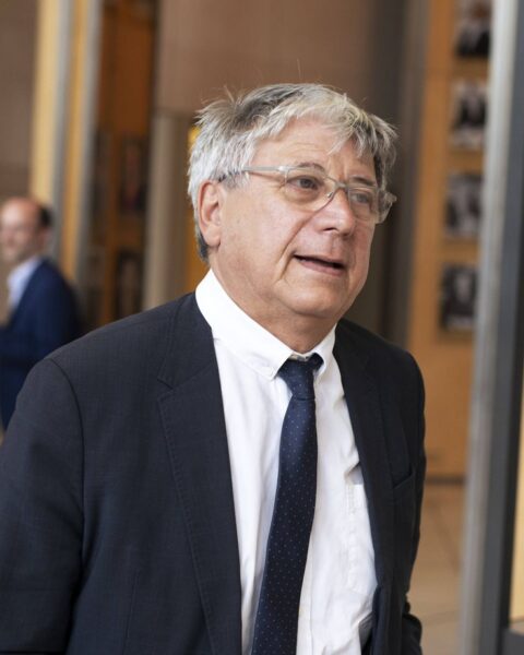 Éric Coquerel (LFI) exprime ses inquiétudes face au réarmement de l'Allemagne.