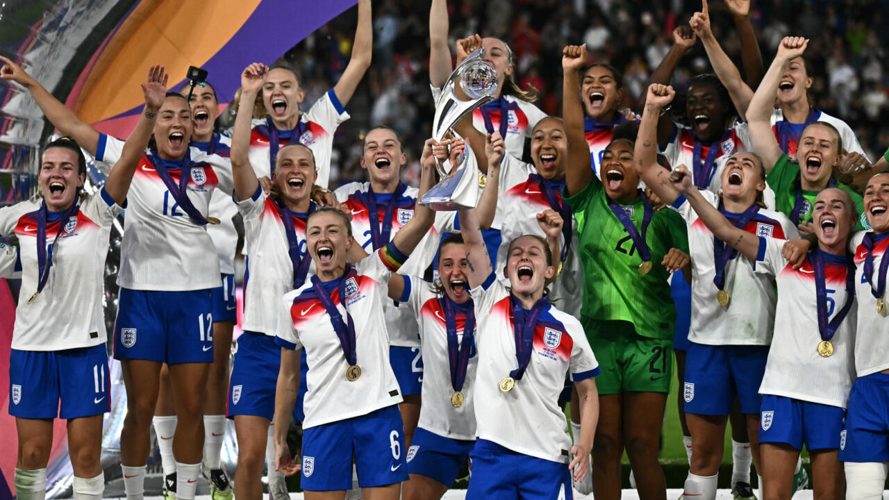 Euro 2025 : Les Anglaises, victorieuses de l'Espagne aux tirs au but, conservent leur domination en Europe. Tour de France : Kaden Groves s'illustre.