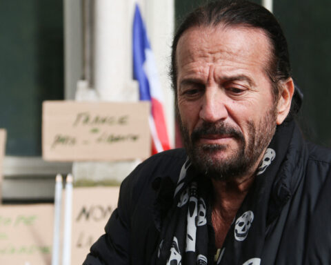 Francis Lalanne annonce avoir été atteint d'un type de cancer