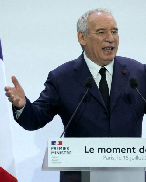 La censure se profile contre François Bayrou : quelles raisons l'ont poussé à présenter ce budget impopulaire ?