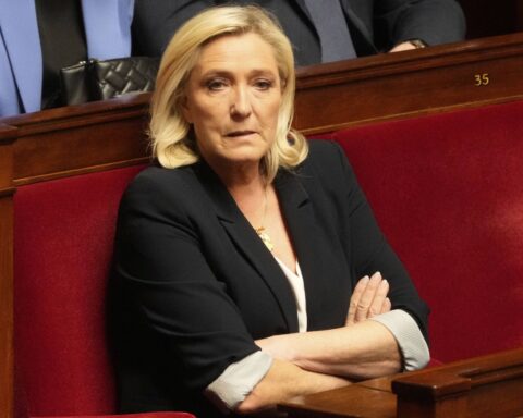 La Cour européenne des droits de l'homme refuse la demande de Marine Le Pen de lever son inéligibilité.