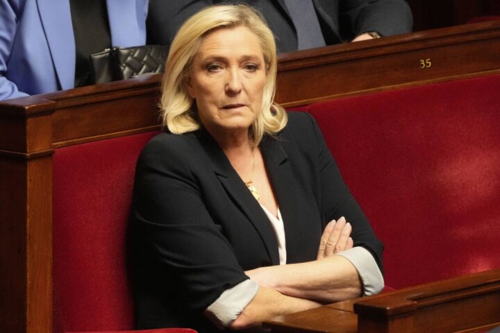 La Cour européenne des droits de l'homme refuse la demande de Marine Le Pen de lever son inéligibilité.
