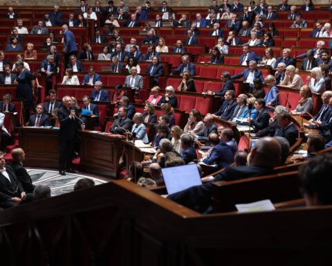 L'Assemblée nationale adopte une augmentation progressive des indemnités des maires.
