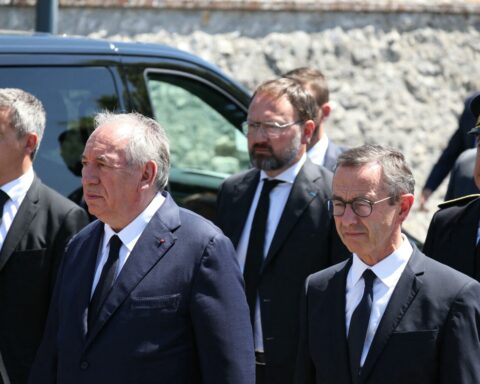 "Le macronisme exacerbe l'impuissance : Bruno Retailleau lance une attaque retentissante contre le gouvernement"