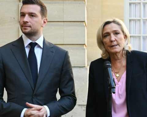"Le RN adopte une position sur le bitcoin : l'extrême droite s'empare du débat sur les cryptomonnaies."