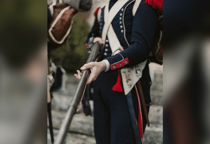 "Le spectacle historique Murmures de la c... : une vision ouvertement antirépublicaine, à l'image d'un nouveau Puy-du-Fou."