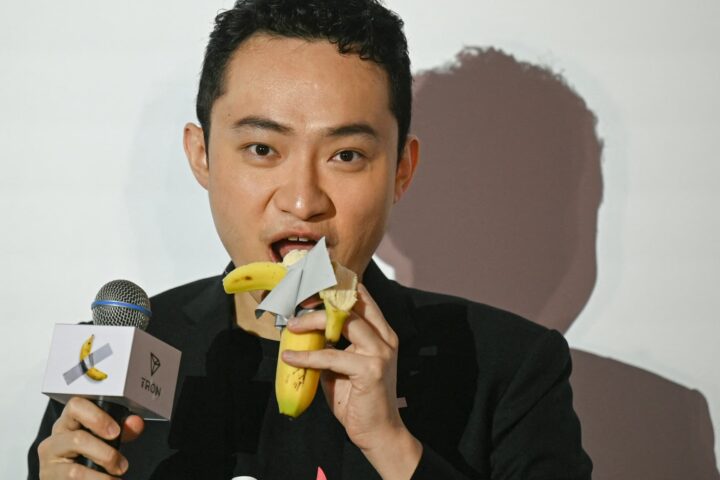 L'entrepreneur en crypto-monnaies Justin Sun investit 28 millions de dollars pour un voyage spatial à bord de la fusée de Jeff Bezos.