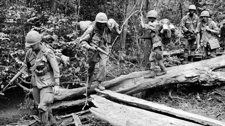 L'envoi de personnes handicapées et déficientes intellectuelles par l'armée américaine au Vietnam