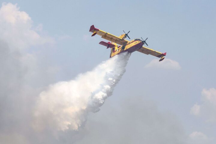 Les habitants de l'Aude confrontés à des incendies dévastateurs