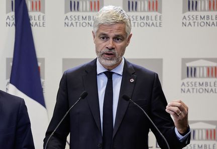 "Les Républicains atténuent leurs critiques sur le plan d'économies de François, soulignant une dynamique positive."