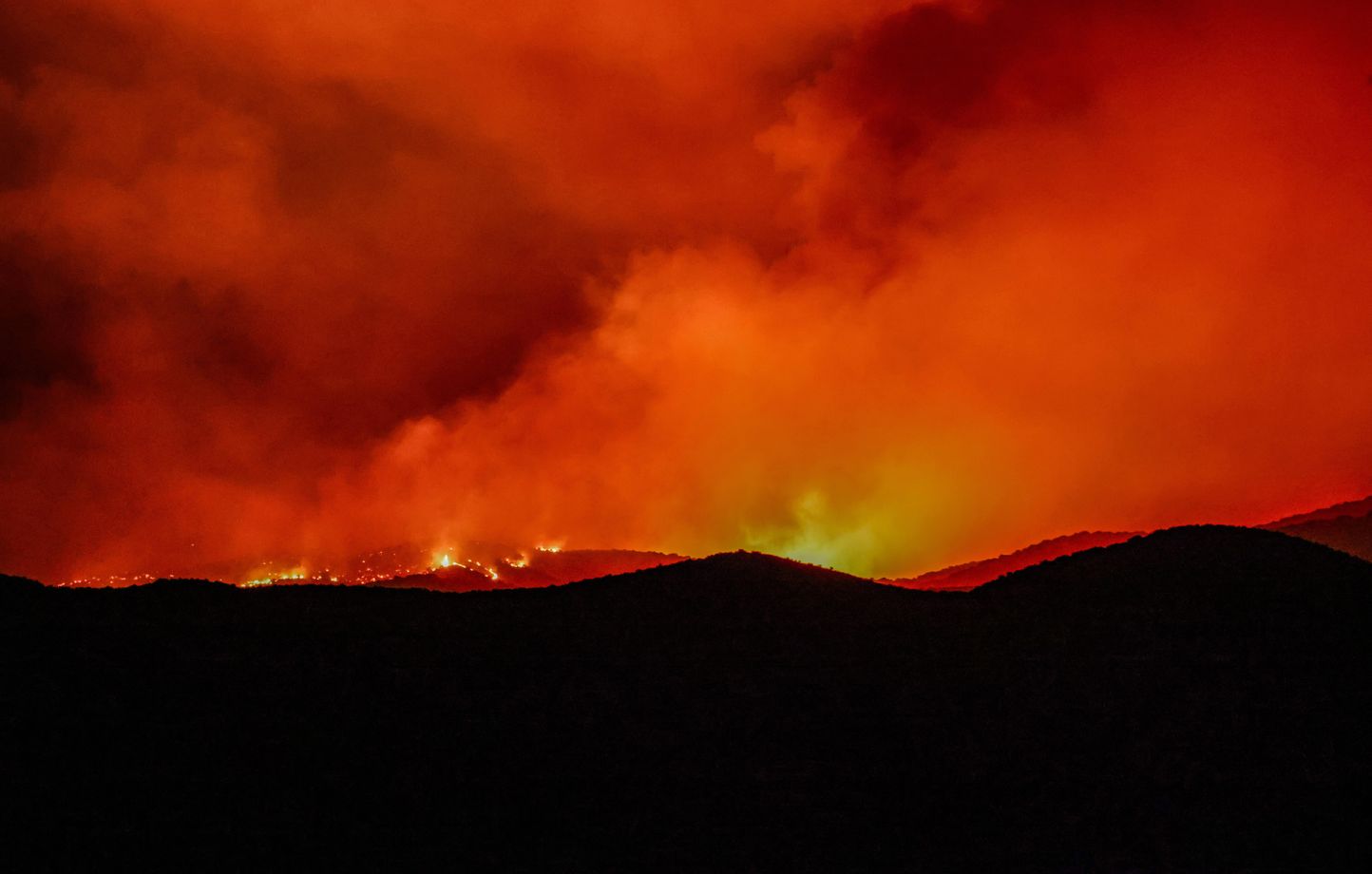 L'incendie dans l'Aude maîtrisé après avoir brûlé 488 hectares