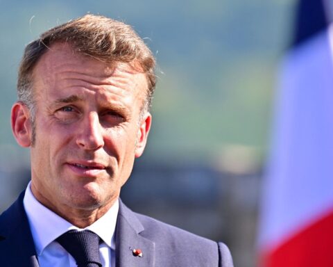 L'UE doit renforcer sa position, déclare Macron : « Nous n'en resterons pas là »
