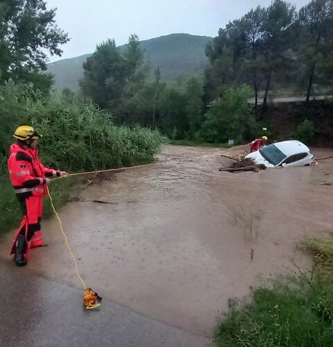 Orages : disparitions, inondations et images saisissantes des intempéries ayant touché le sud de la France et les régions environnantes.